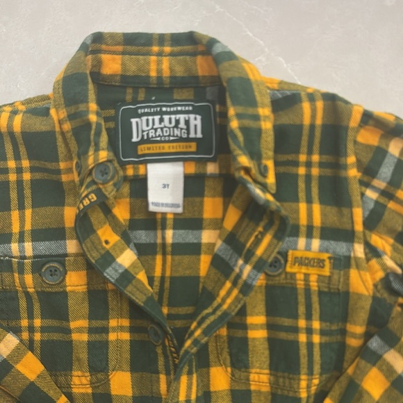 Duluth Trading Co Green Bay Packer button up - Picture 2 of 3